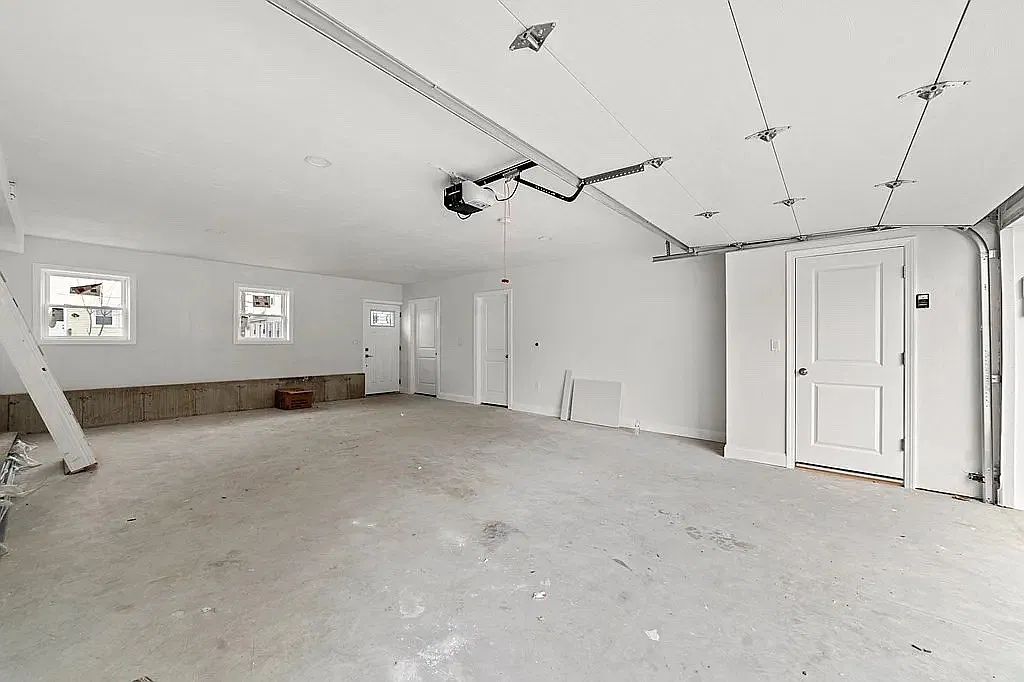 62 Billings St — Photo 4