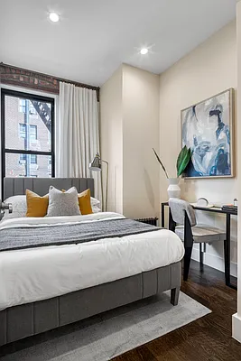 Rented by Douglas Elliman | media 27