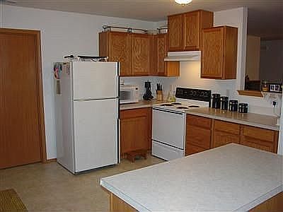 3rd image of 207 Mazza St NE