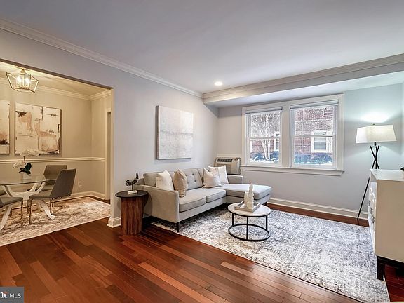 5th image of 906 S Washington St APT 110