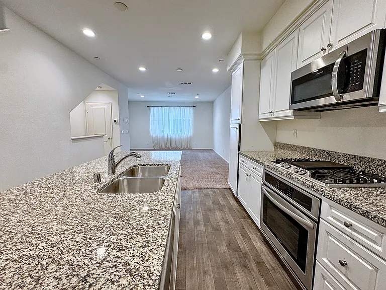 7416 Solstice Pl — Photo 4
