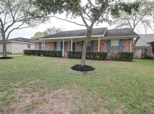 5818 Birchmont Dr, Houston, TX 77092