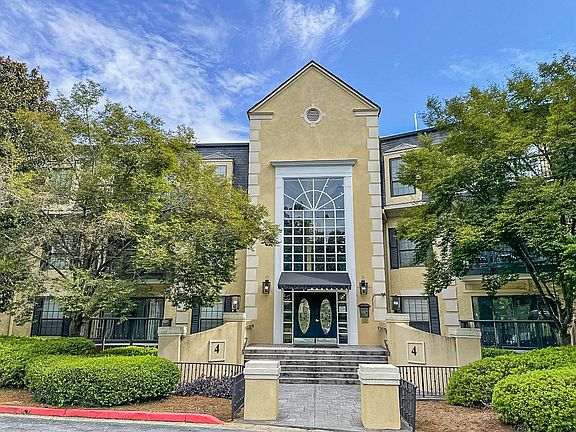 2nd image of 4205 Pine Heights Dr NE #4205