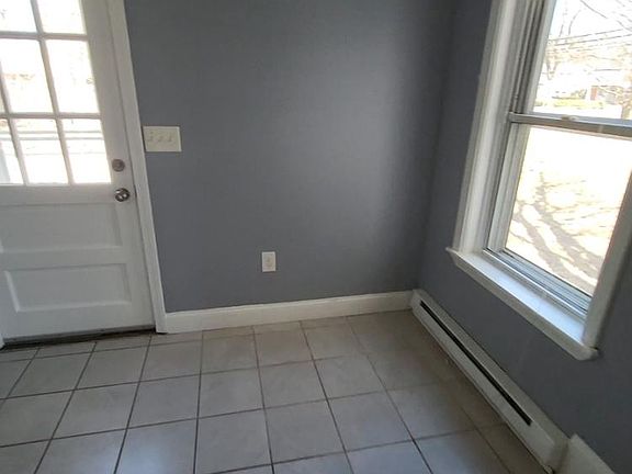 4th image of 126 South St #1