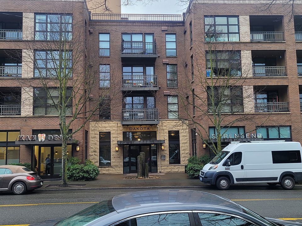 1st image of 4116 California Ave SW #304