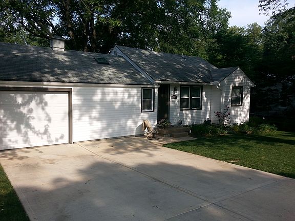 2nd image of 11228 Applewood Dr