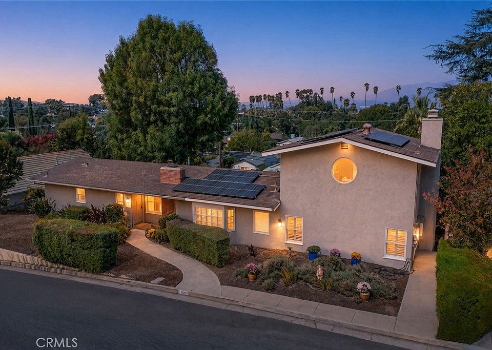 1st image of 1020 La Cresta Dr