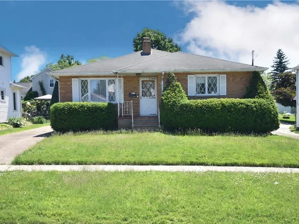 226 Orchard St, Fairport Harbor, OH 44077