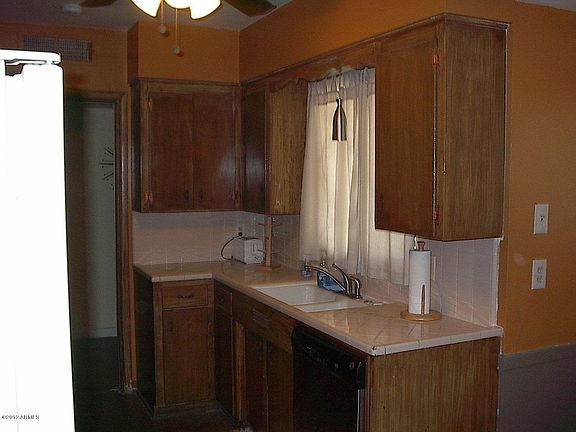 5th image of 1243 E 2nd St