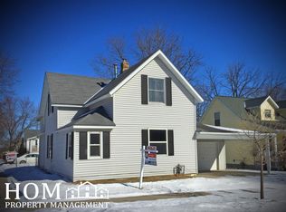 825 S 5th St, Saint Peter, MN 56082