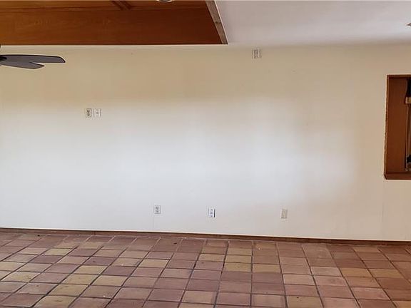 5th image of 2306 Park Place Dr