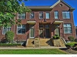 1492 Crimson Way #1, Walled Lake, MI 48390