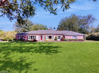 708 Hillcrest Dr, Dundee, IL 60118