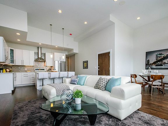 2nd image of 2501 N Halsted St #1