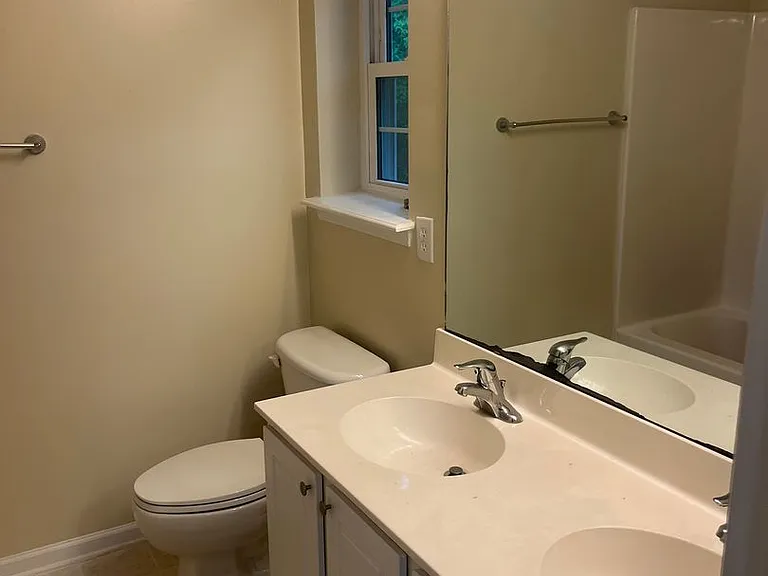 7940 Shadow Oak Dr — Photo 11
