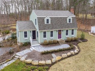 95 Winchester Dr, Glocester, RI 02857