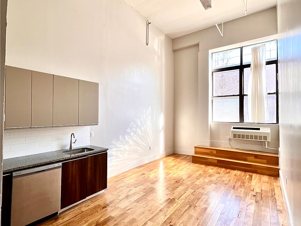 1st image of 41 Kosciuszko St APT 119