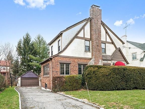 3rd image of 366 Claremont Ave
