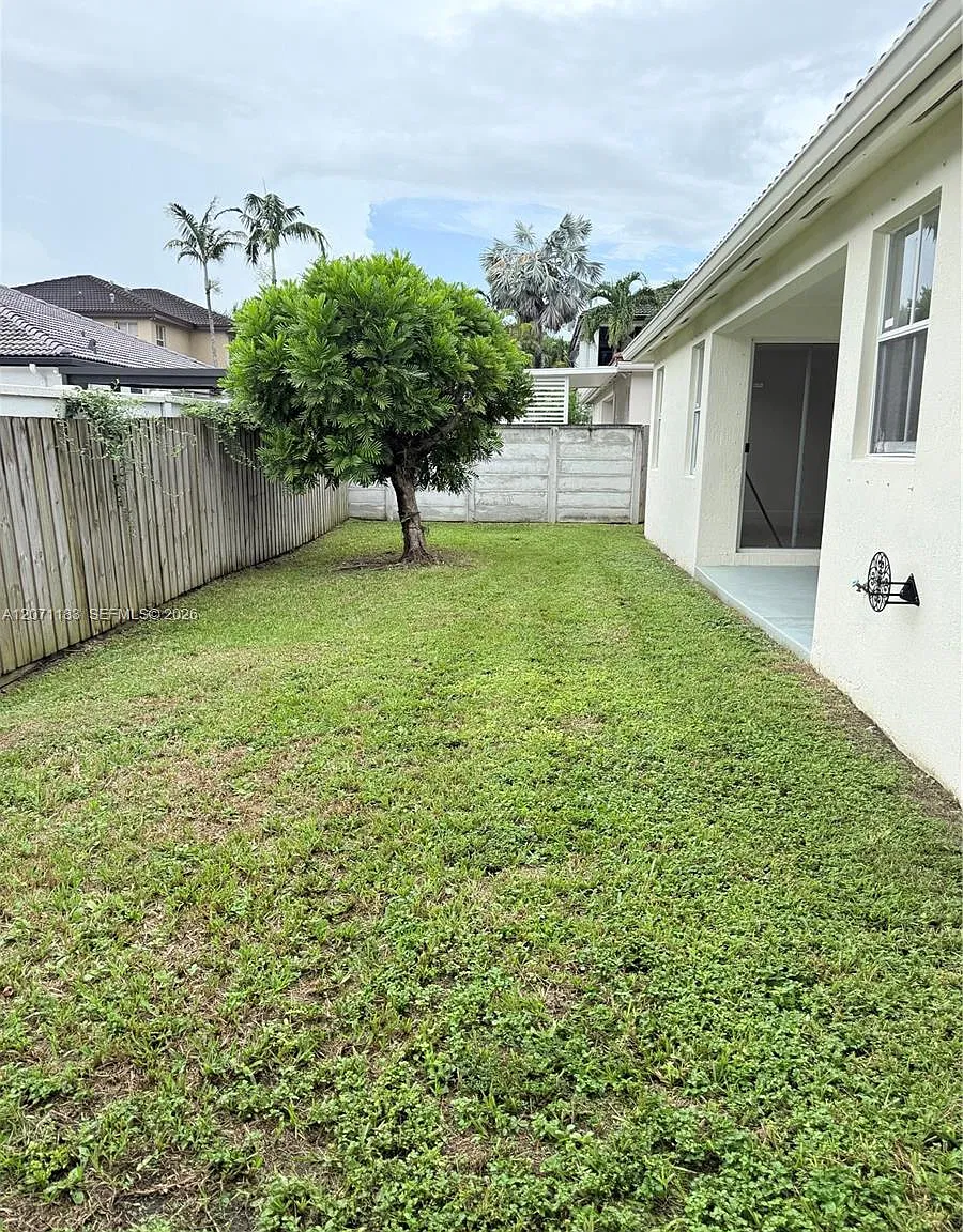 14918 SW 15th Ln #0 — Photo 3