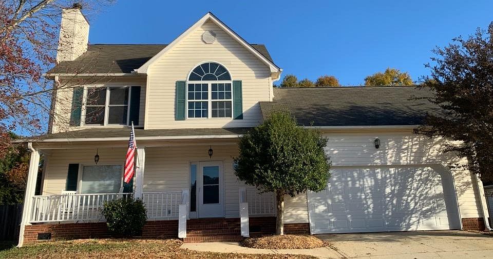 1st image of 203 Lake Lennox Dr