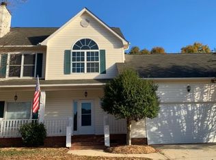 203 Lake Lennox Dr, Simpsonville, SC 29681