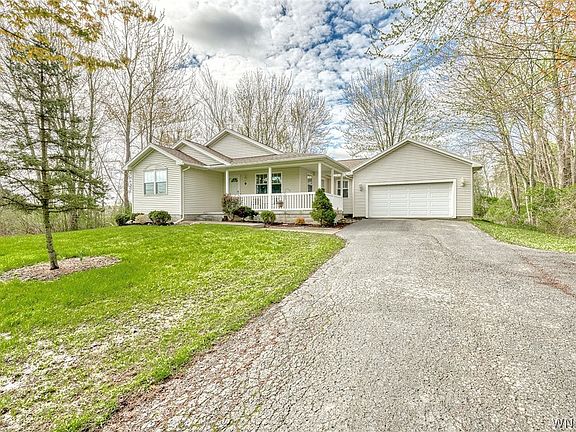 3rd image of 9 Gilmore Rd