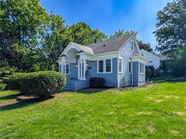 187 3rd St NE, Barberton, OH 44203