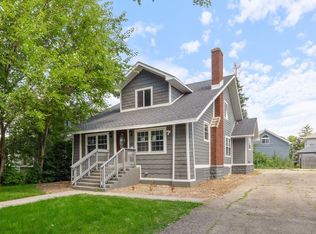 907 Glenwood Ave, Joliet, IL 60435