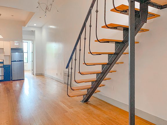 2nd image of 231 Jefferson Ave #3RR