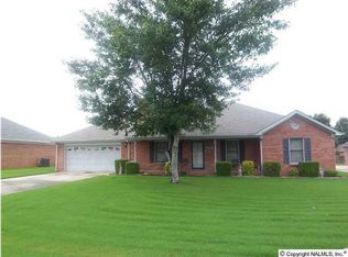 1905 McAuliffe Dr SW, Decatur, AL 35603