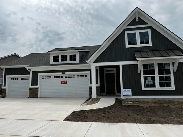 14940 Bethpage Dr, Spring Lake, MI 49456