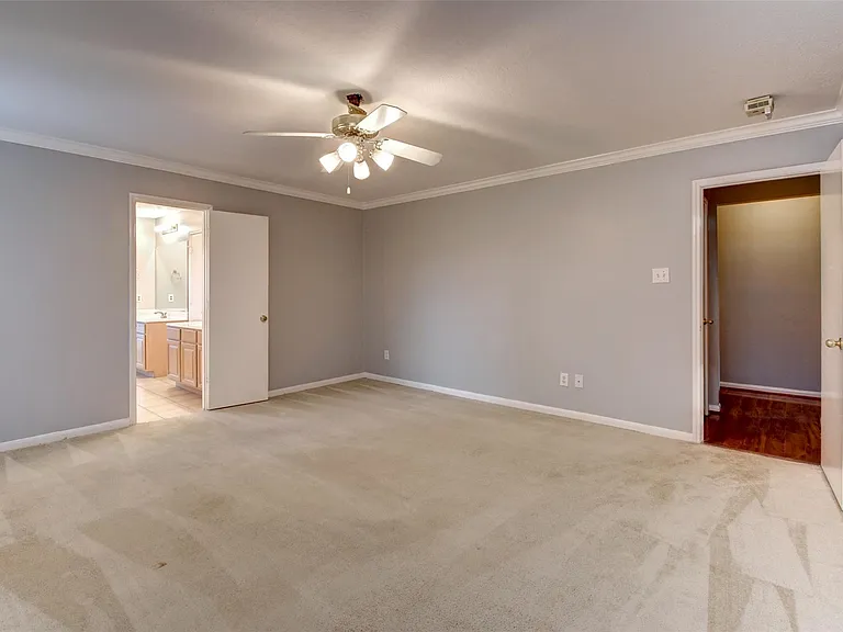 2114 Whirlaway Dr — Photo 20