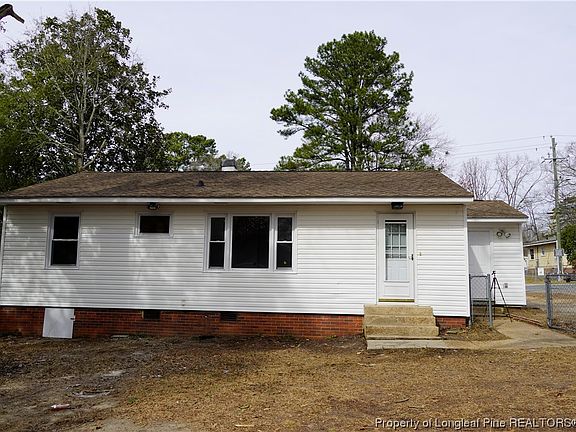 2nd image of 210 Lynn Ave