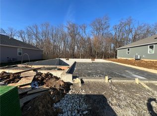1253 Baybury Ave, Xenia, OH 45385