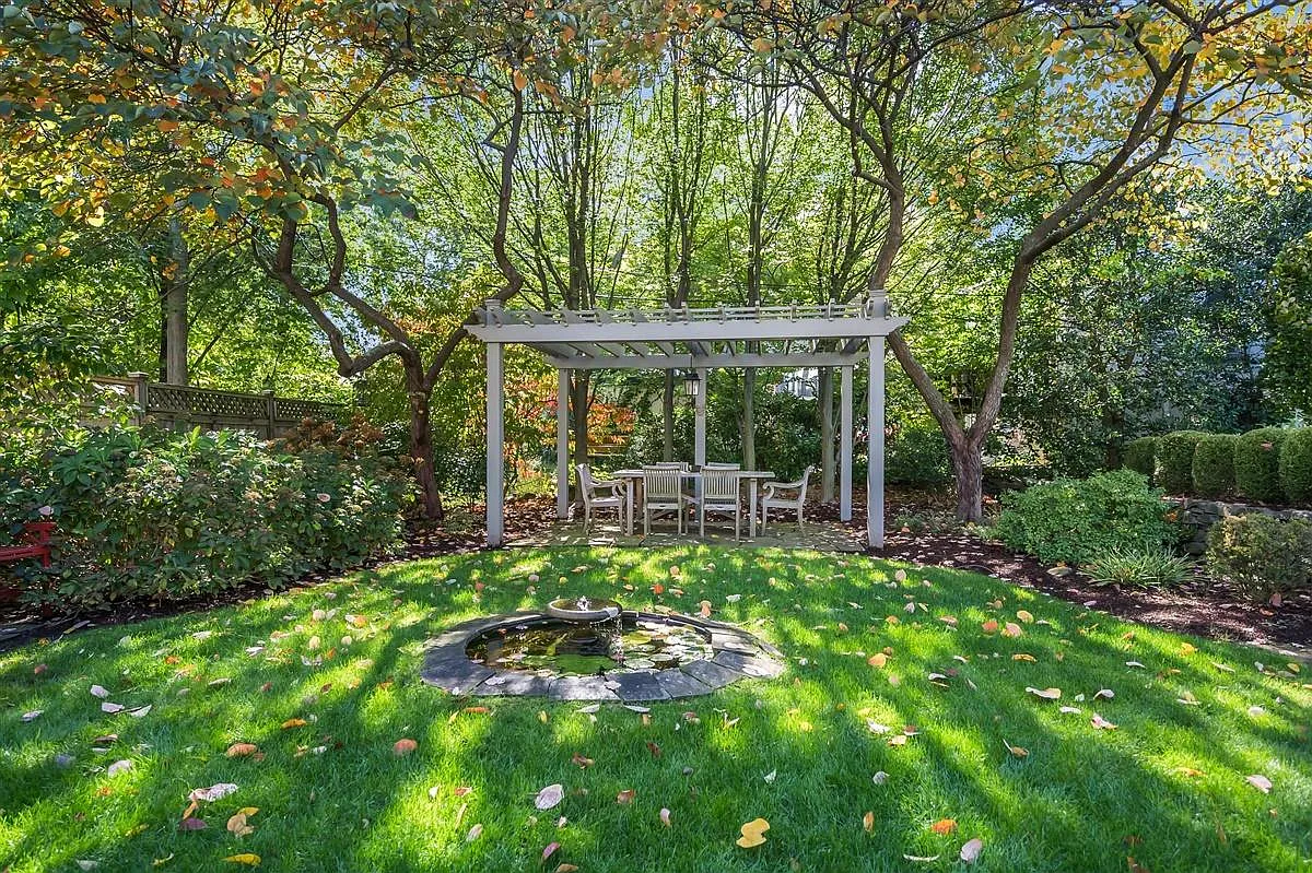 3 bed, 3000 sqft, $15,000 — Photo 3