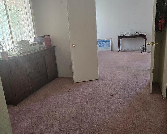 5th image of 11469 Spring St
