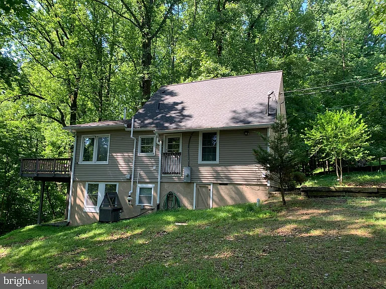 132 Pinecrest — Photo 3