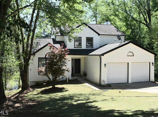 5694 Wylmoor Dr, Norcross, GA 30093