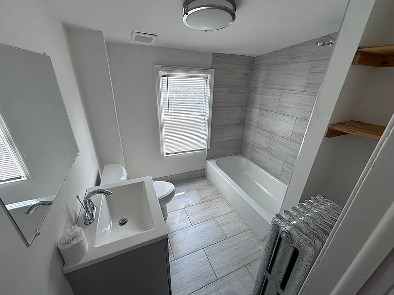 2229 E Ann St — Photo 17