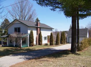 1039 Curtis Ave, Petoskey, MI 49770