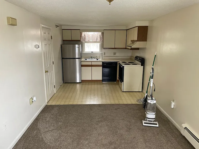 844 State St #39 — Photo 3
