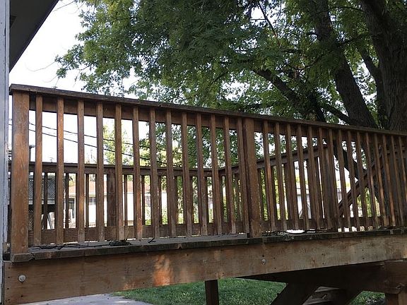 3rd image of 10506 Laurel Ave