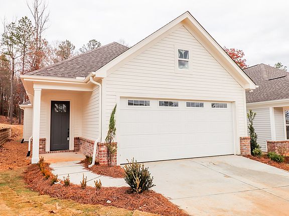 2nd image of 421 Oak Pl