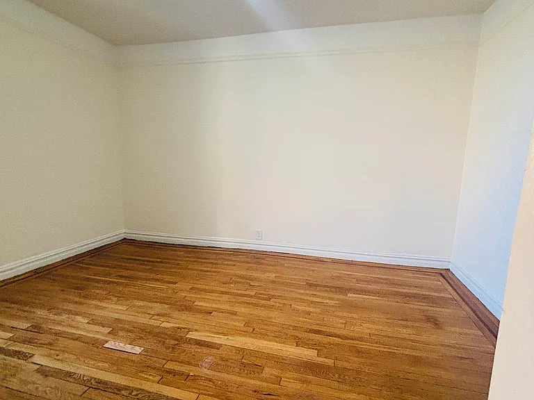 60 Thayer St #6N — Photo 8