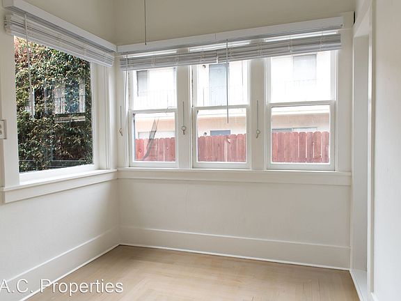 4th image of 314 W Mission St #E