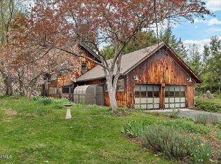 16 Garnsey Road, Rexford, NY 12148
