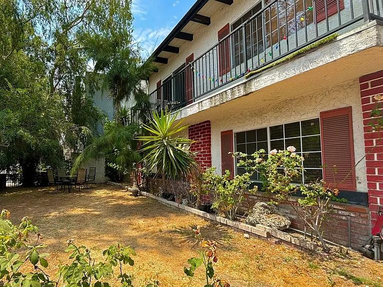 4657 Coldwater Canyon Ave — Photo 15