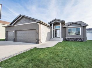 4932 Spencer Ln S, Fargo, ND 58104