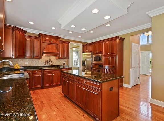 5th image of 40W664 Blue Lake Cir N
