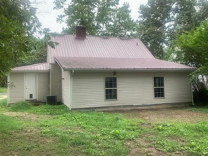 2nd image of 307 E Fort St